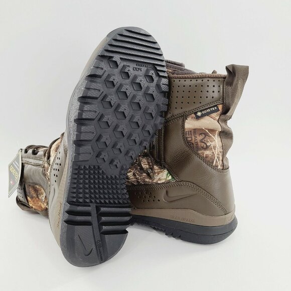 Nike SFB Field 2 8\